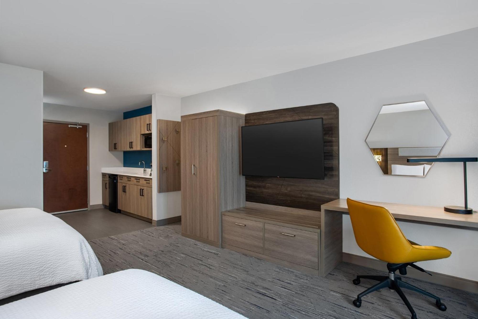 Holiday Inn Express Hotel & Suites Terre Haute By Ihg Exterior foto