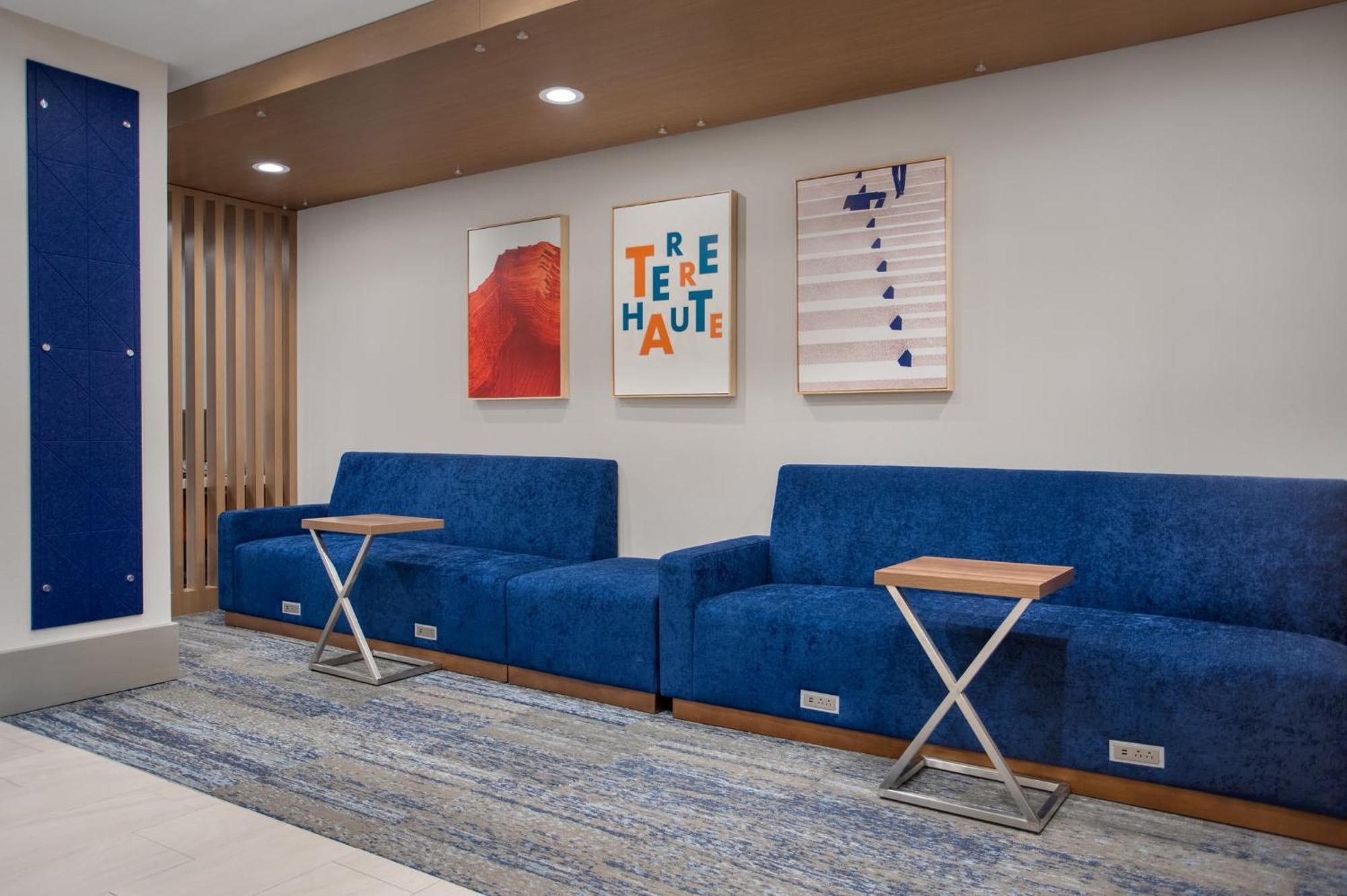 Holiday Inn Express Hotel & Suites Terre Haute By Ihg Exterior foto