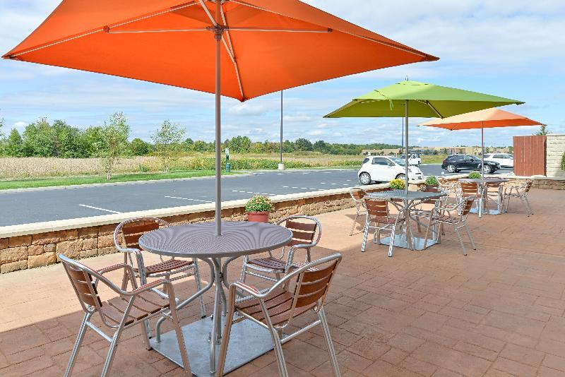 Holiday Inn Express Hotel & Suites Terre Haute By Ihg Exterior foto